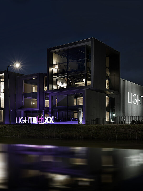 Powerlight Verhuist Naar Nieuw Onderkomen Lightboxx